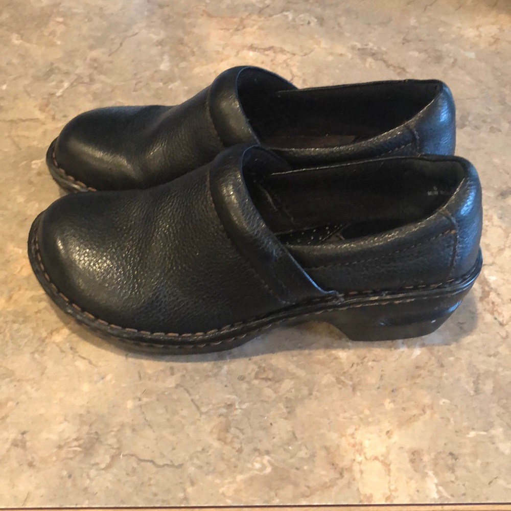 b.o.c. Born concept nurse clogs 8W/39